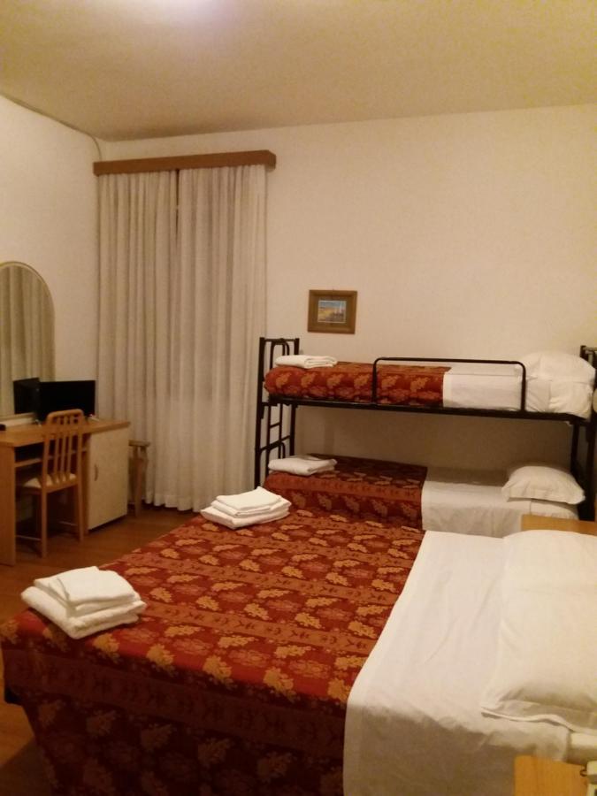 Hotel Rugantino Cesenatico Kültér fotó
